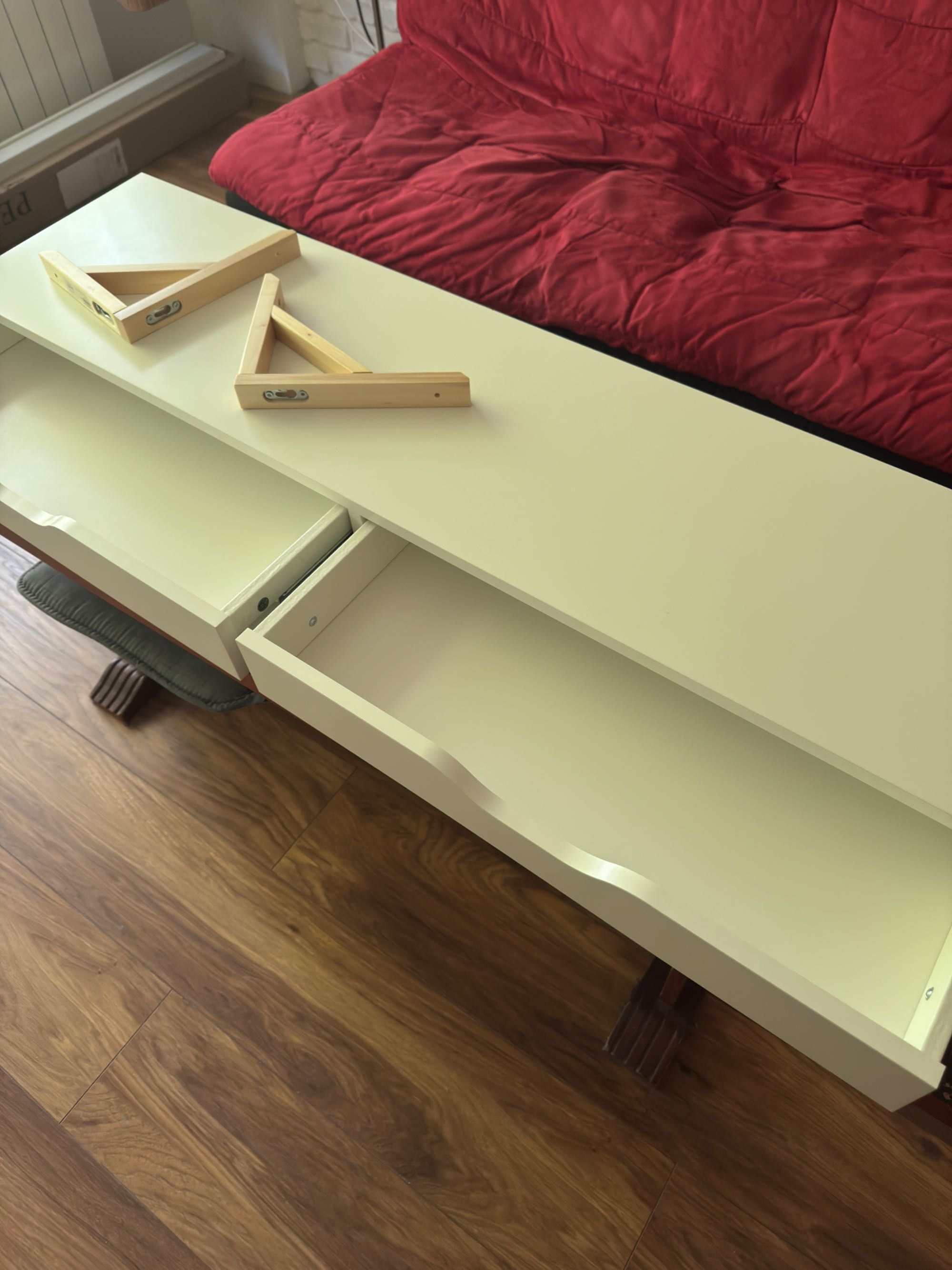 Рафт с чекмеджета Ikea Ekby Alex