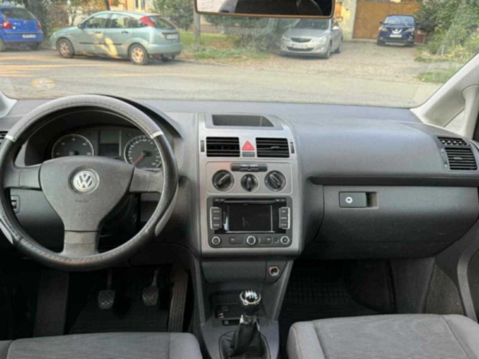 Vând Touran 1.9D 7 locuri 2008