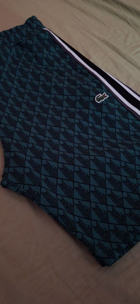 Екип на Lacoste Now