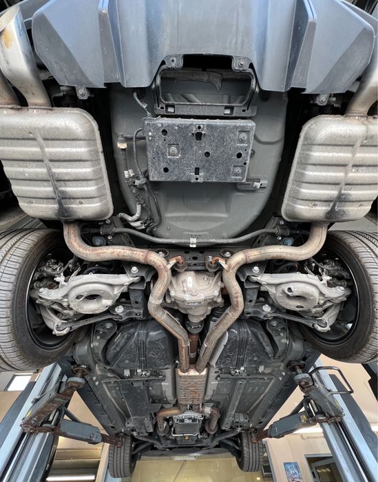 Ford Mustang GT на части