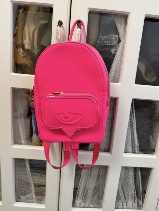 Chiara Ferragni ,Love Moschino,Nike