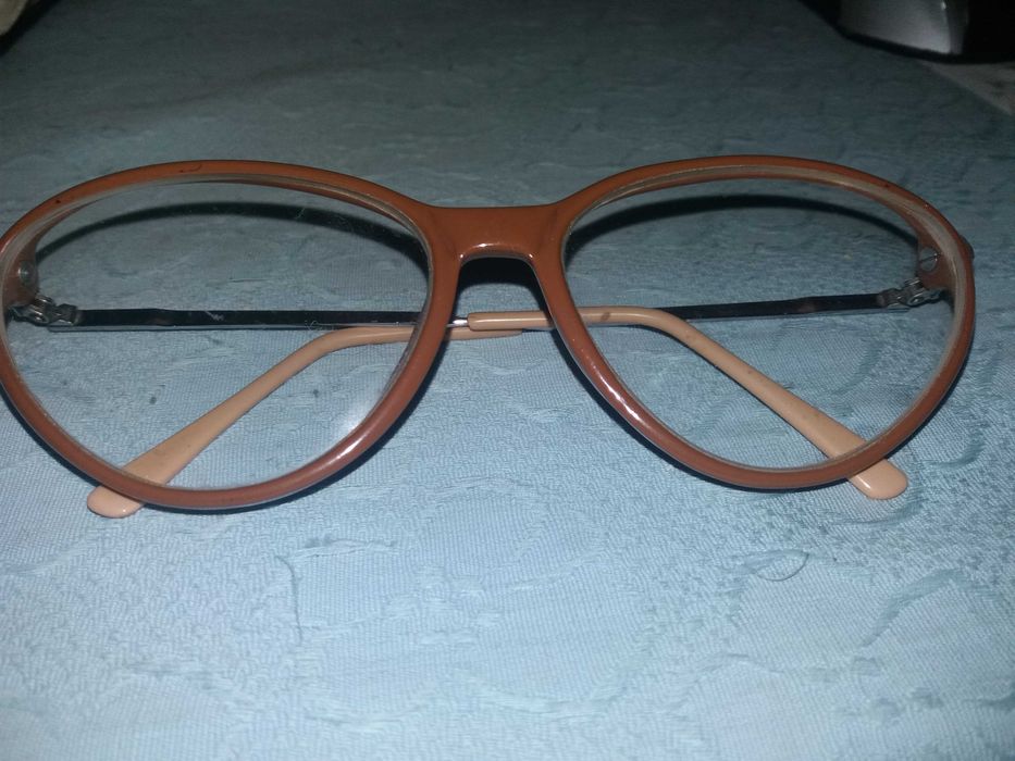 Диоптрични рамки за очила