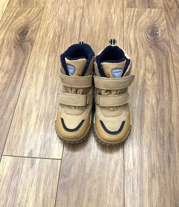 Детски обувки и боти 26 размер.