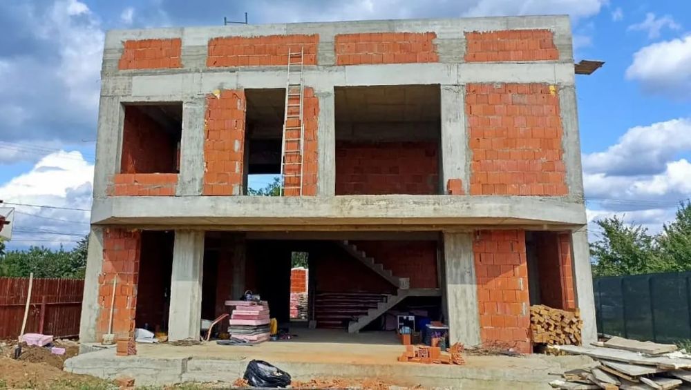 Construim case la rosu/cheie/Amenajari interioare/Garduri/Amenajari/