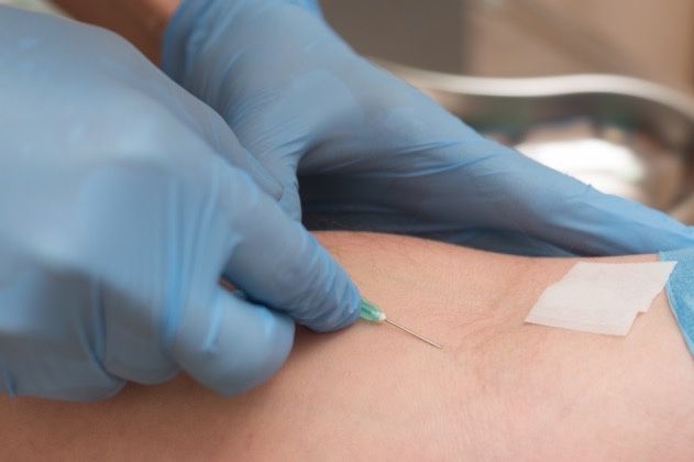 Мелецинские услуги на дому: уколы, капельницы, системы, вывод из запоя