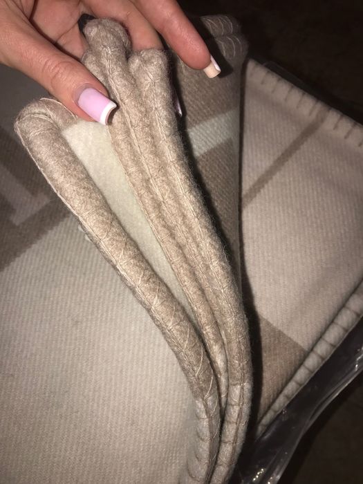 Hermes одеало и възглавница