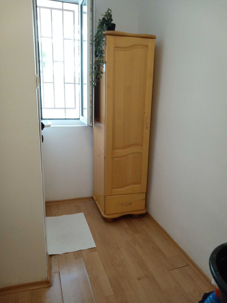 Дава се под наем Ателие в Бургас, Възраждане - 15 кв.м за 137.7 € - Снимка #2