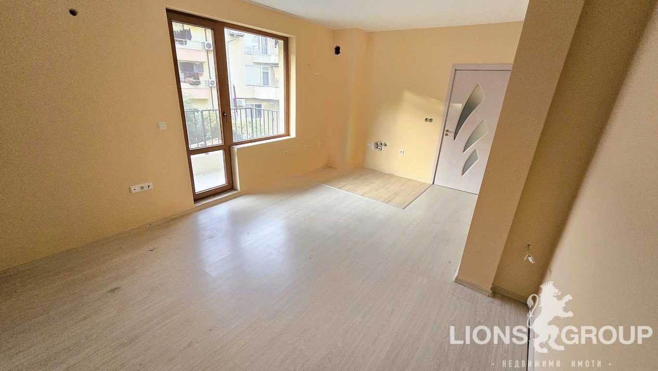 Продава се Двустаен апартамент в Варна, Аспарухово - 55 кв.м за 1728 €/кв.м - Снимка #2