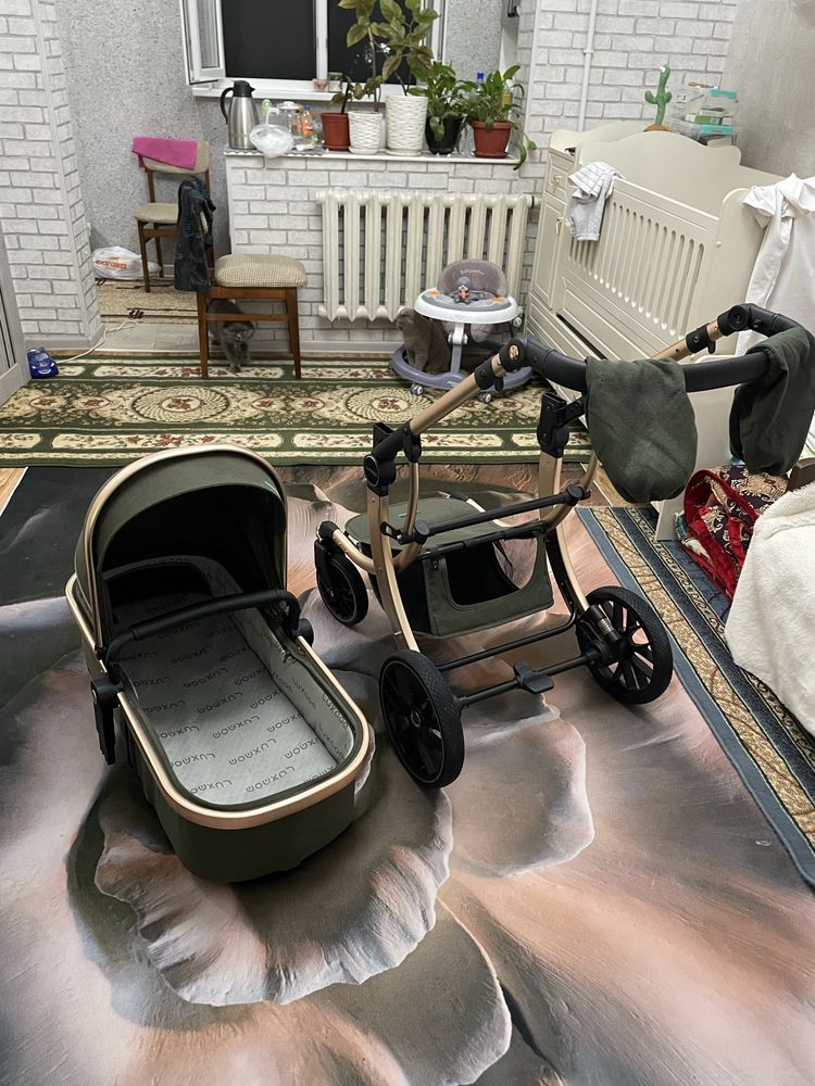 Продам универсальную коляску Luxmom