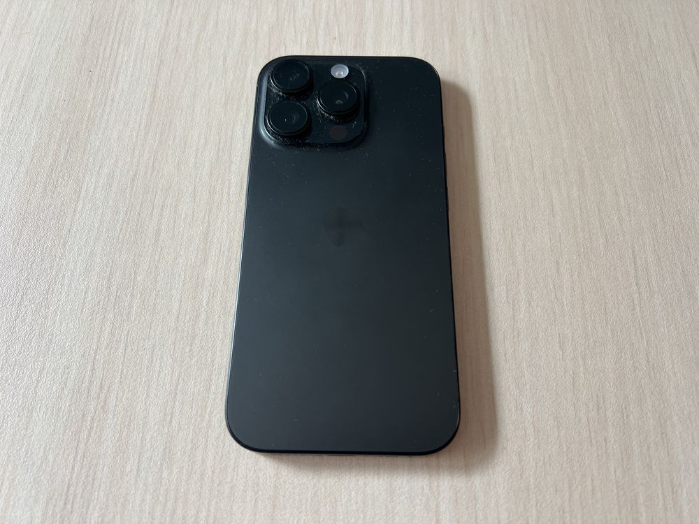 Продавам Apple iPhone 16 Pro 128GB