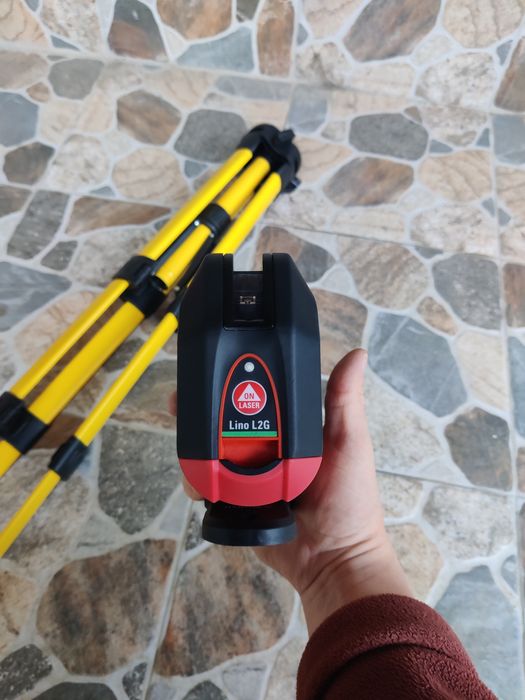 Nivelă Laser Leica rază verde
