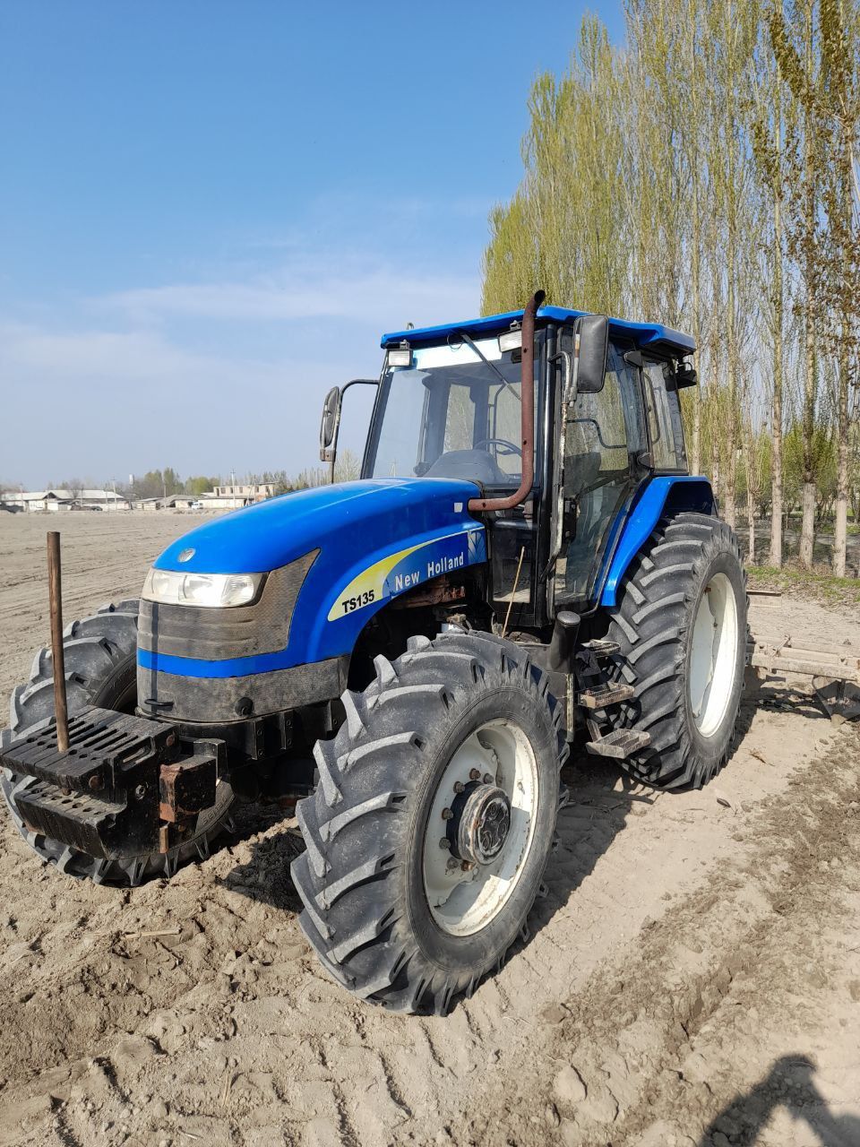New Holland Tes 135