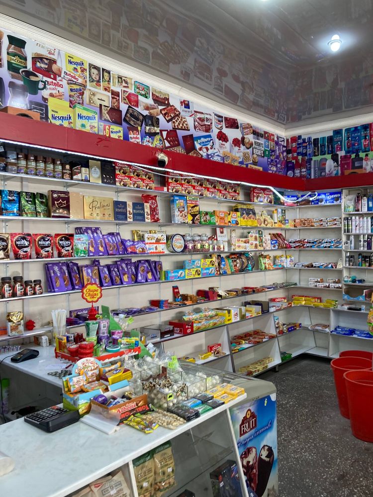 Продаеться полки для продуктовго магзина