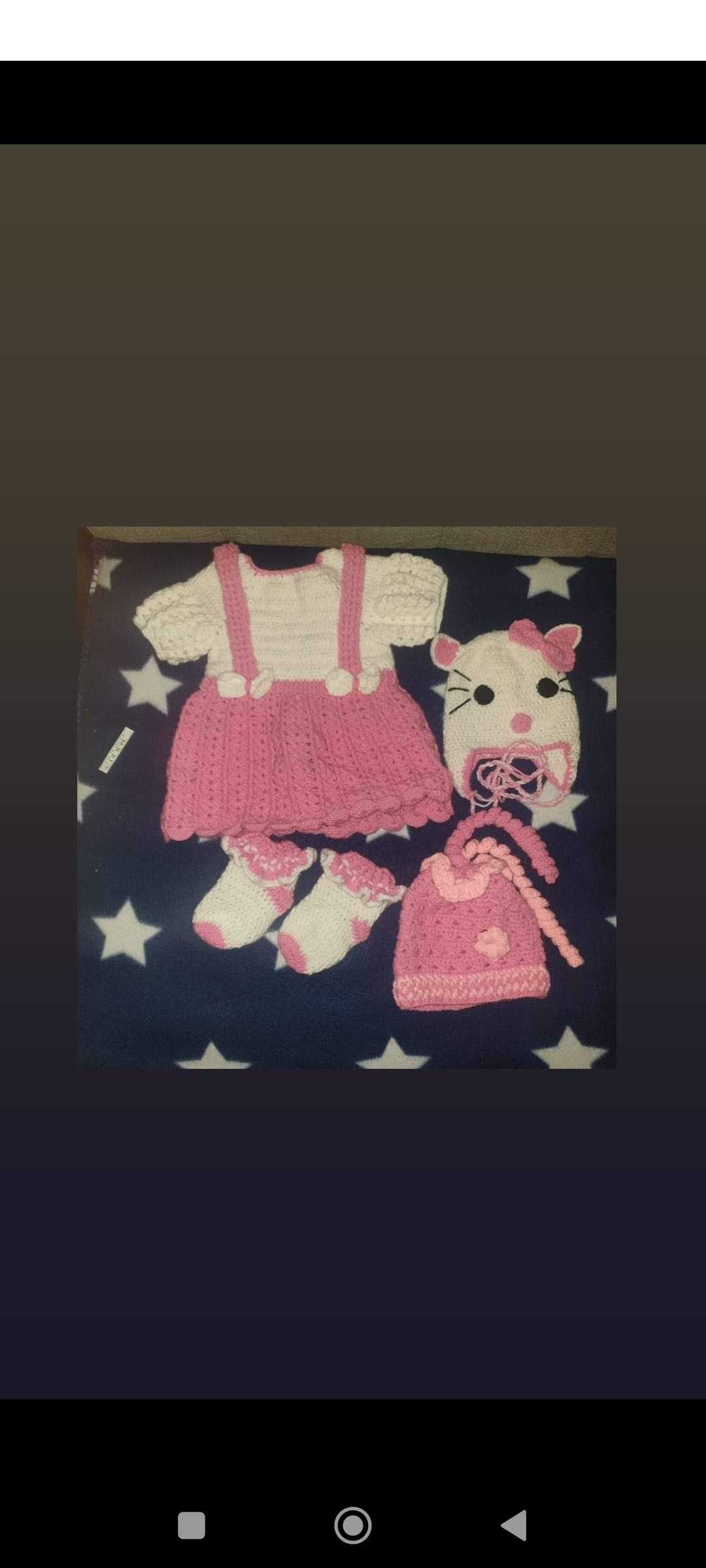 Vând rochiță de fetițe 0-24 luni și multe altele croșetate manual