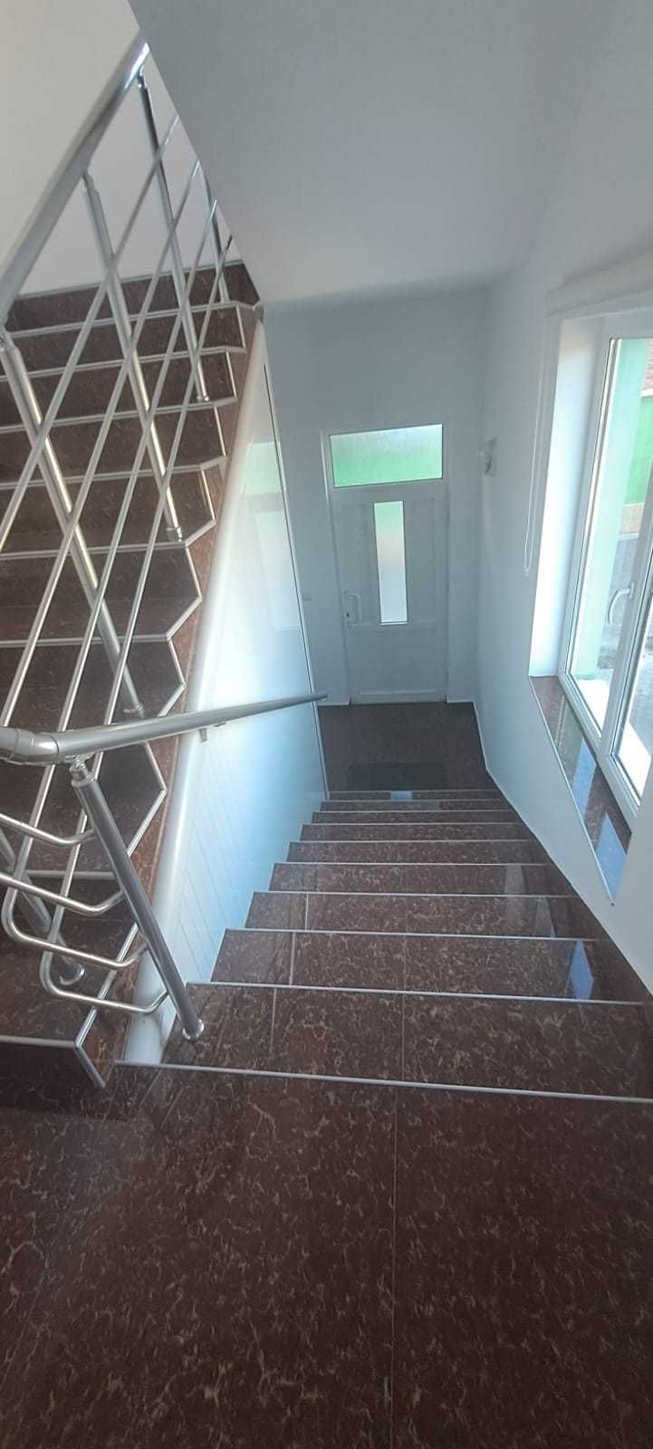 Продава се етаж от къща