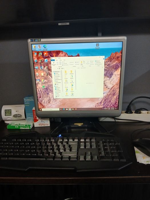 Vând calculator PC complect  HP