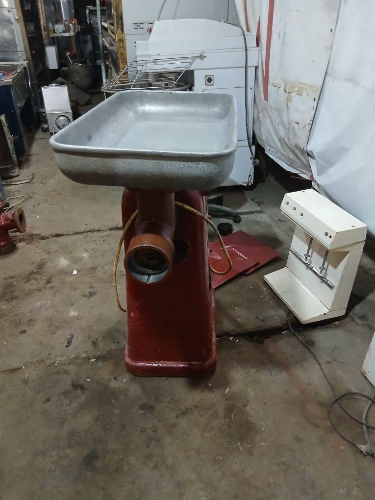 Mesarubka MIM 600