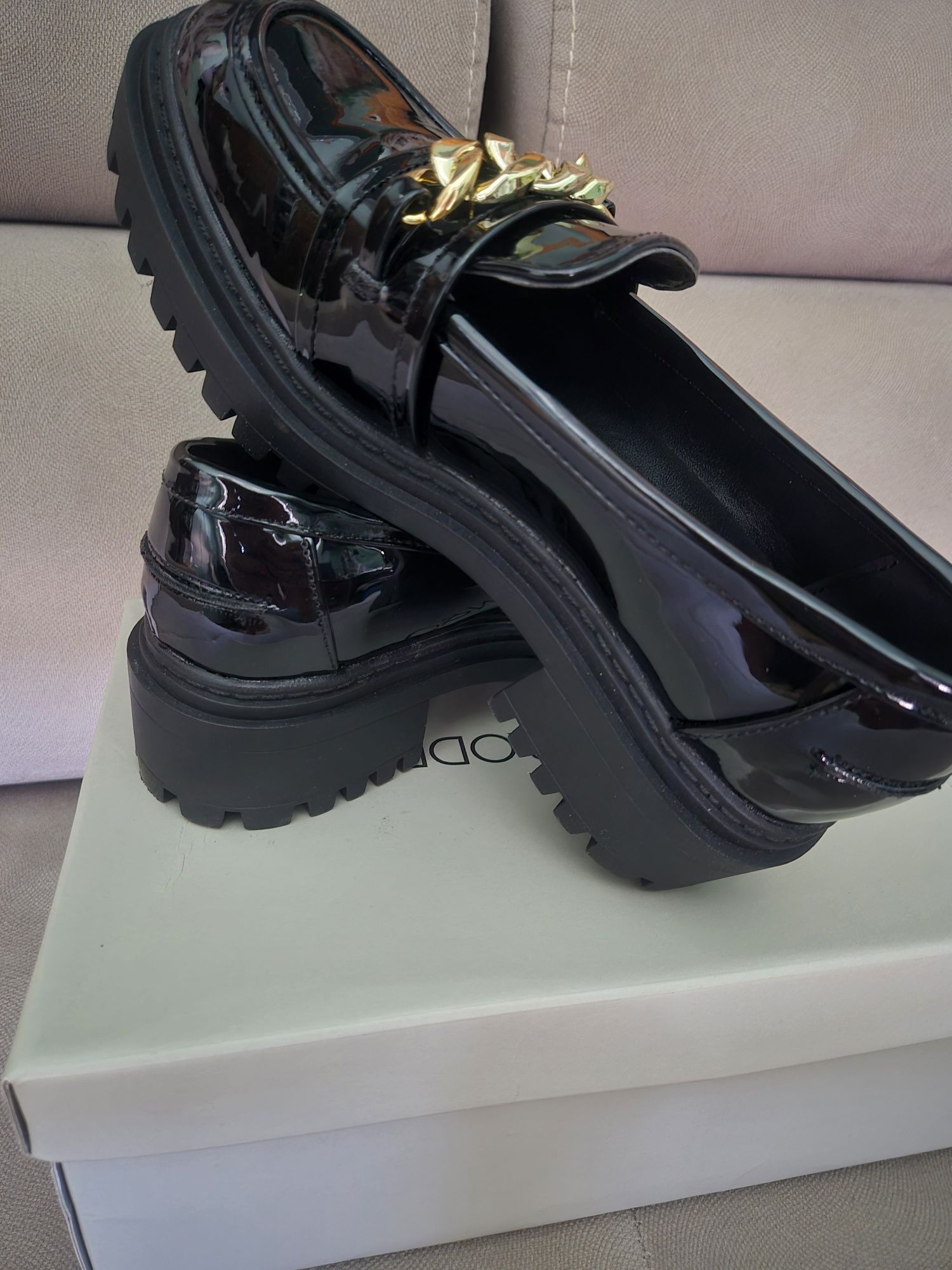 Pantofi slip-on, superbi, nr 37