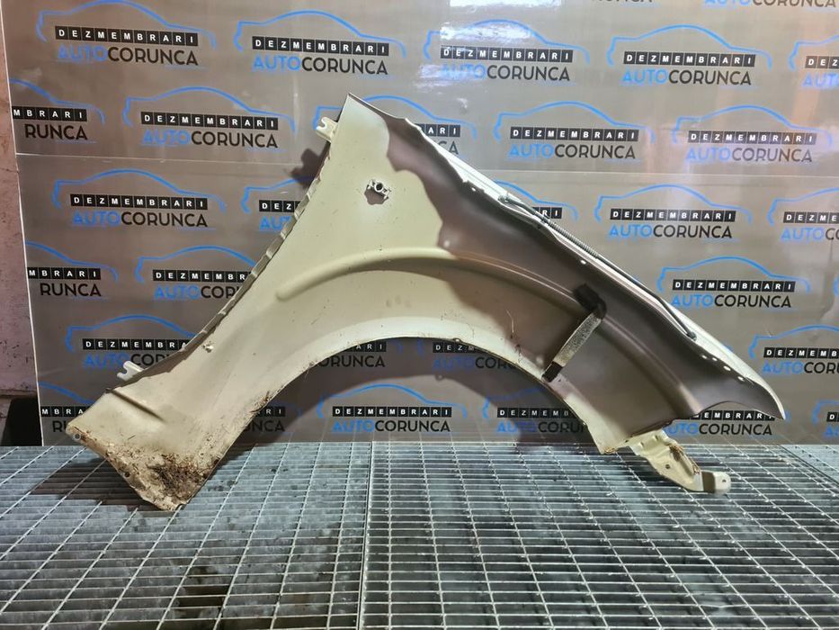 Aripa Stanga Fata Nissan Navara 2006 - 2010 2 Usi ARGINTIU (834)