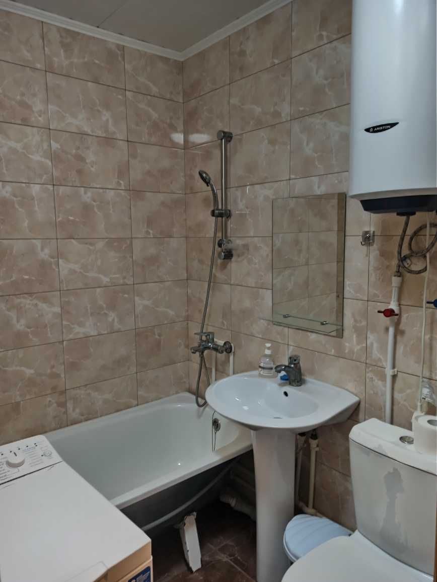 №1405 Продам 2 комнатную квартиру, 3 микрорайон, пр.Республики