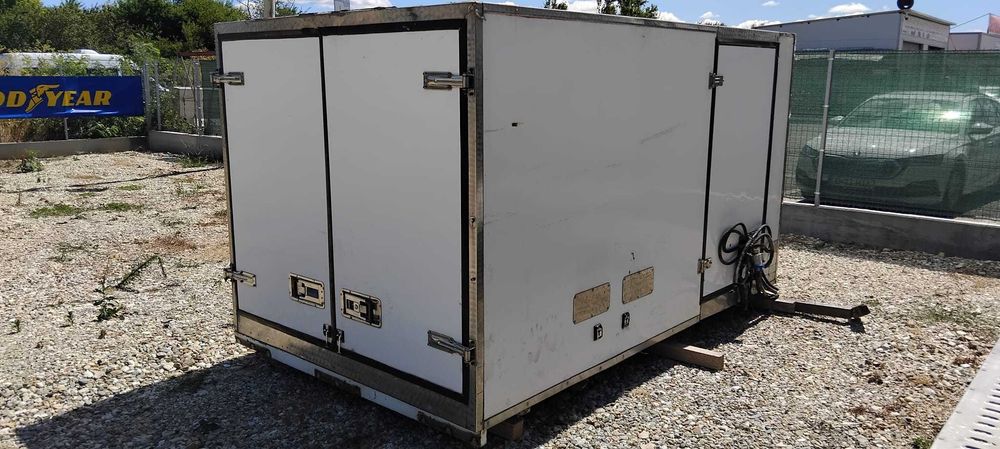 Cub frigorific , bena, container, magazie , Iveco , depozitare
