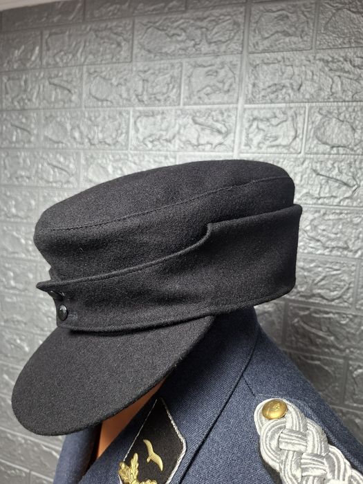 Tunica militara si sapca germana