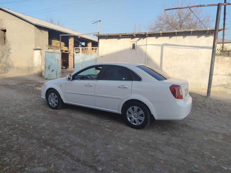 Lasetti 2023-yil salondan chiqqan