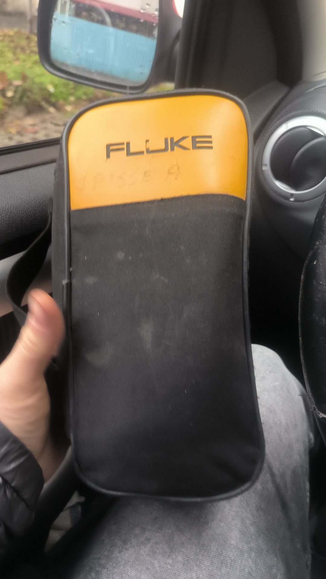 Vând multimetru Fluke 376