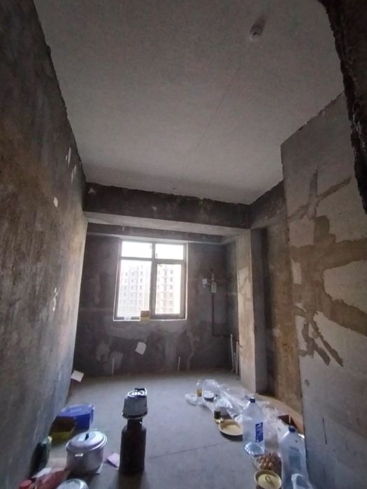 Qo’yliq massiv 7 da 1 xona kvartira sotiladi