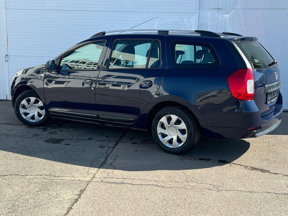 Vînd Dacia Logan MCV benzina