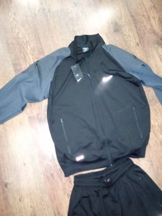 Мъжки Анцуг Найк 2ХЛ.Нов спортен Екип Nike 2xl