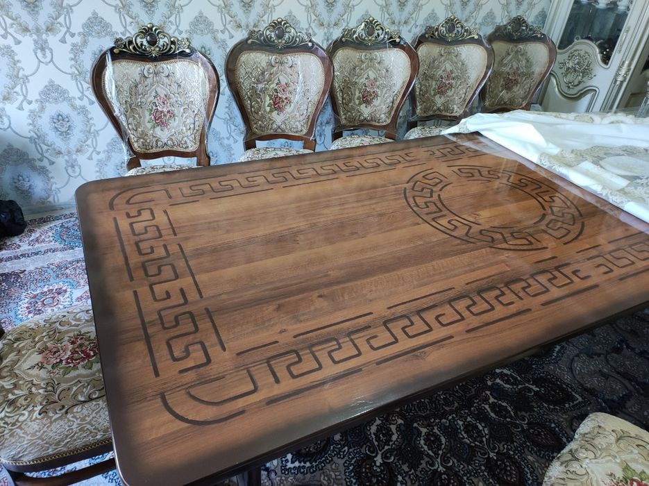 Стол стул для гостиной