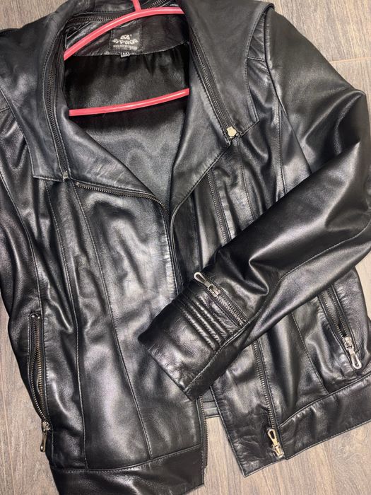 Уникално дамско кожено яке на Mitron. M pp