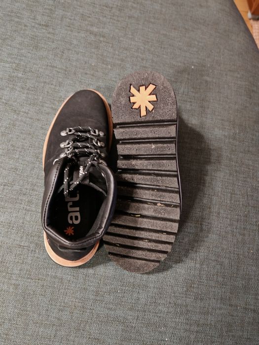 Vand ghete mărimea 36