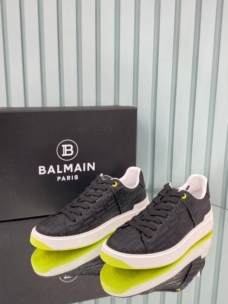 Adidasi balmain