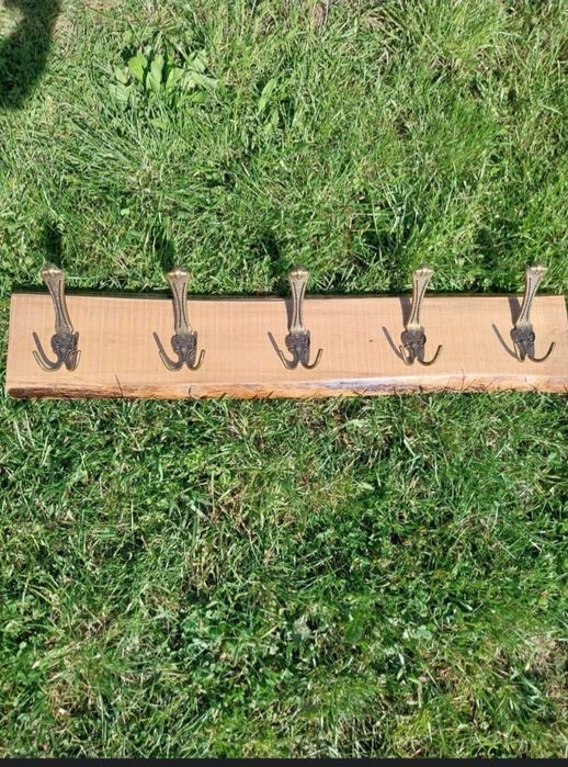 Cuier din lemn masiv