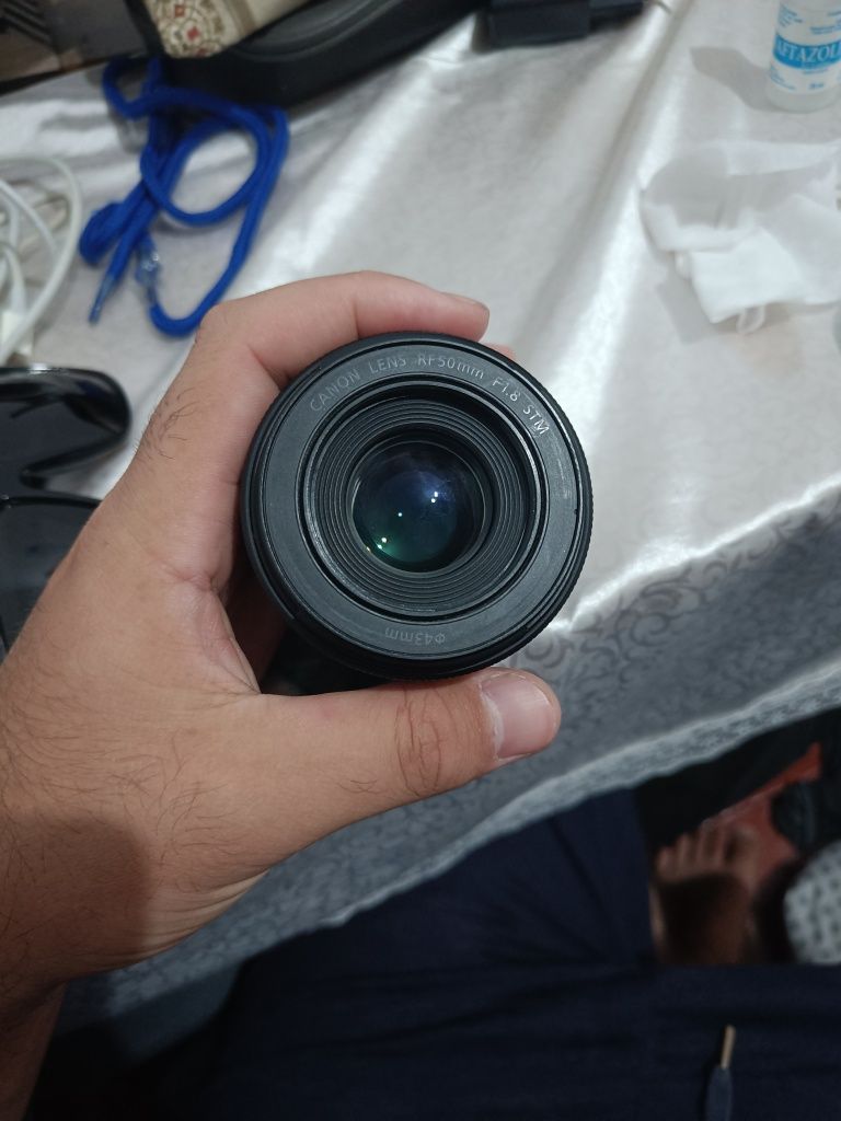 Объектив Canon RF 50mm F1.8 STM. Sotiladi yoki obmen