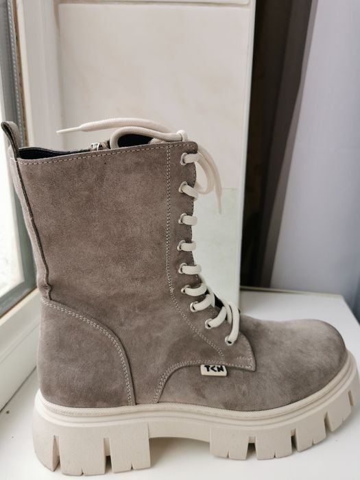 Продам зимние женские ботинки 40 р.