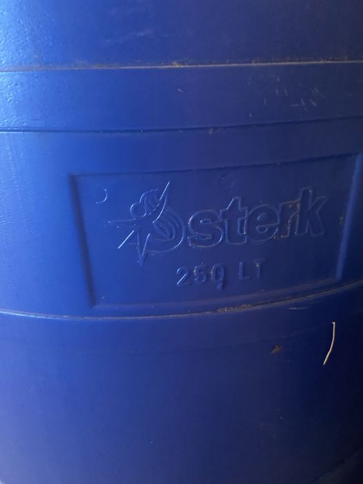 Butoi din plastic 250 l