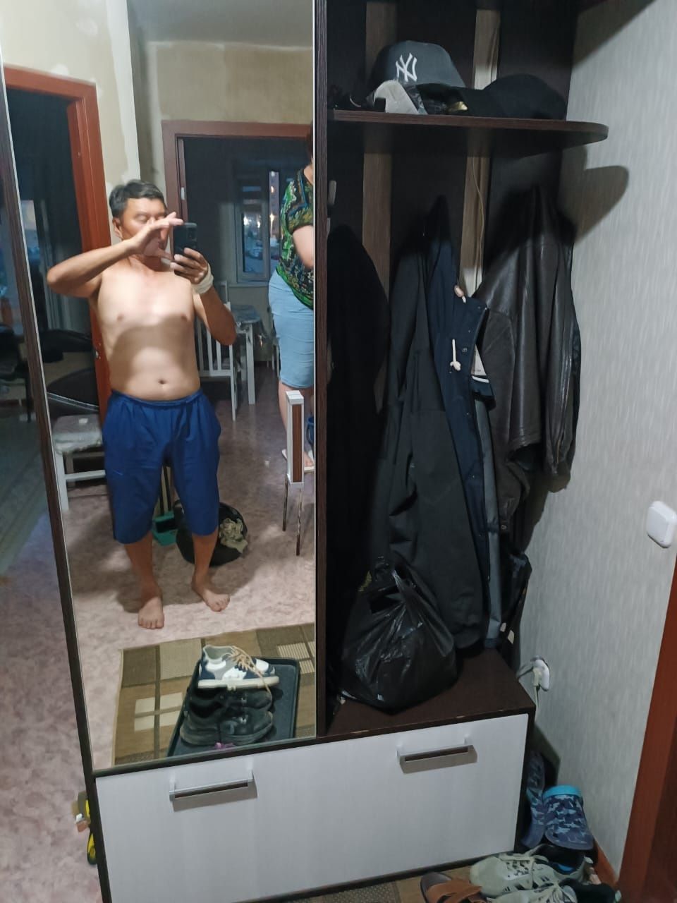 Продам прихожую в хорошем состоянии