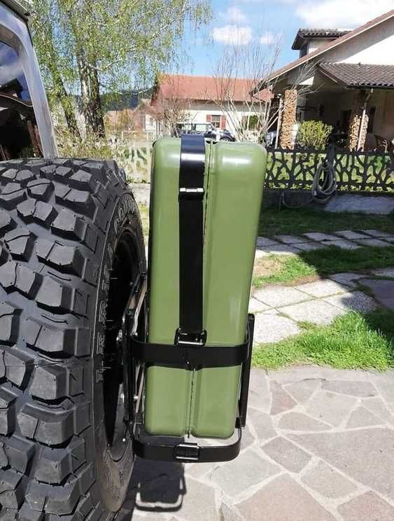 Метална стойка държач за туба за гориво джип бус  Off Road