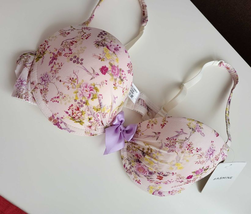 Suiten , brand Jasmine