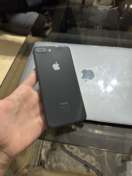 iPhone 8 plus 64gb