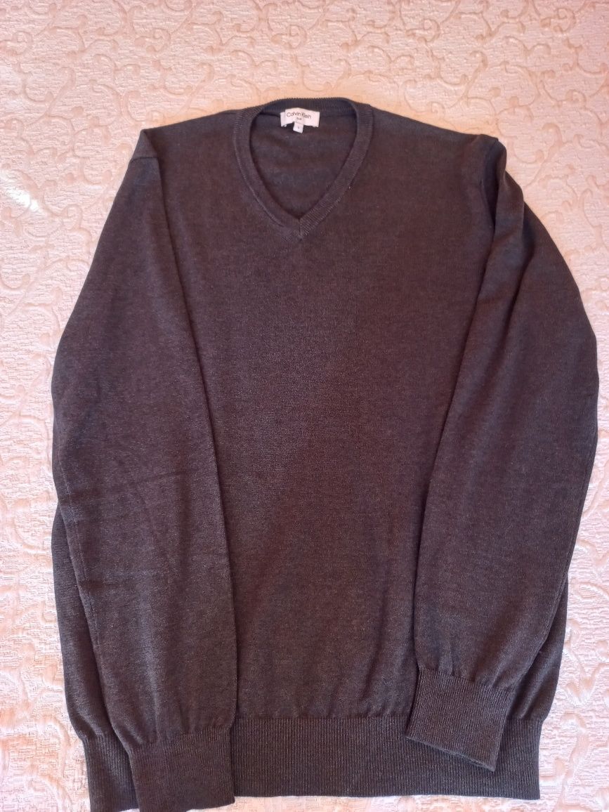 Мъжки пуловер черен цвят