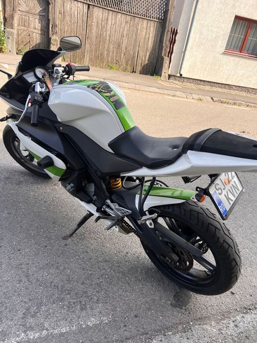 Yamaha YZF-R125 125CC 2008