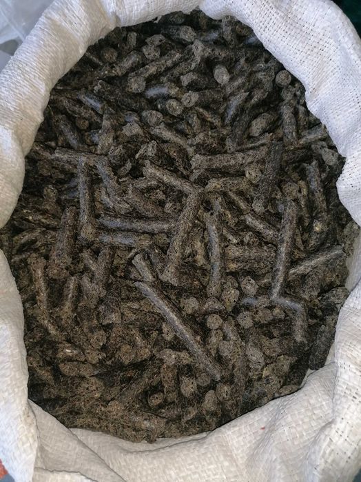 Furaje complete  pui, gaini, curcani, porci, sroturi, drojdie furajera