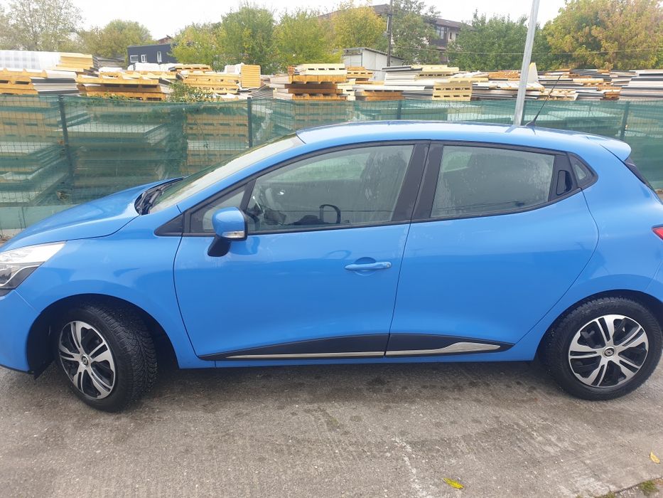 Vând Renault clio