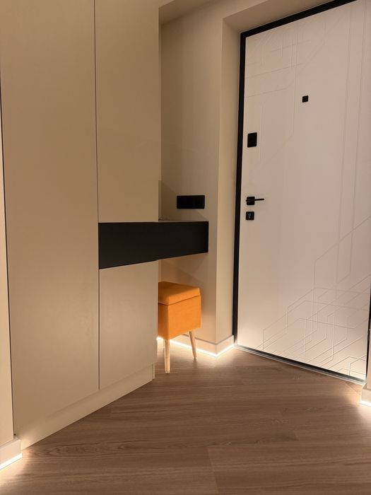 Apartament 2 camere decomandat 79 mp Et 1 la Vila Strand de inchiriat