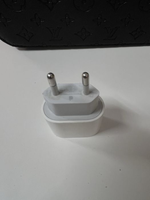 iPhone  адаптер