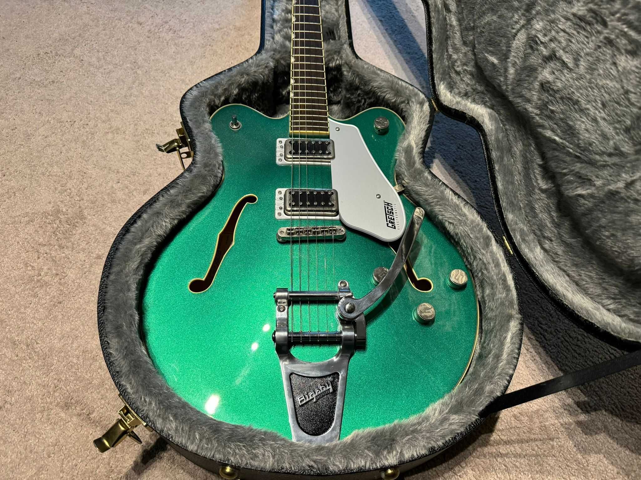 Chitara Gretsch Electromatic si cutie Gretsch